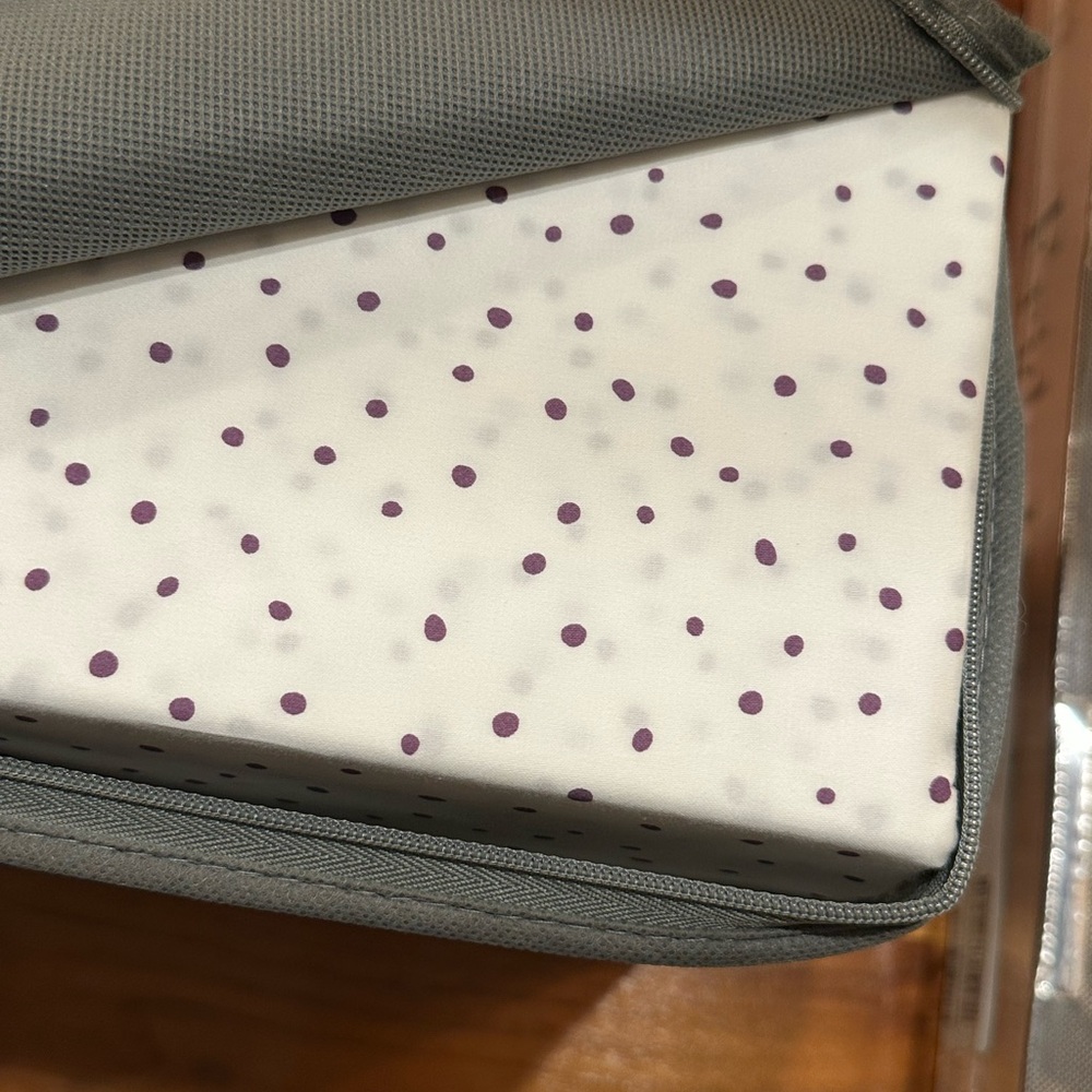 Sleep Number White with Plum Dot Sheet Set - Picture 4 of 5